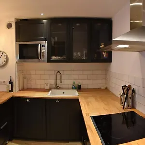  Appartement Lovely 2 Bed In With Garden France