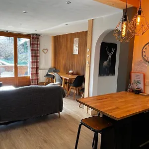  Appartement Lovely 2 Bed In With Garden France